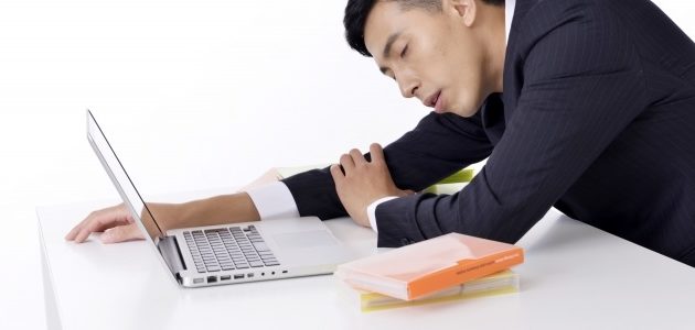 仕事中に眠い時の対処法